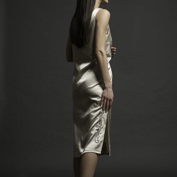 Φόρεμα μπεζ σατέν V Dress