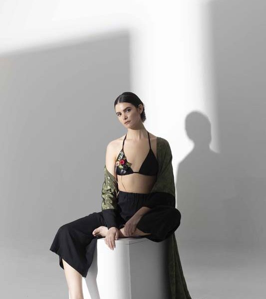 Μπικίνι μαύρο λουλούδι χρωματιστό